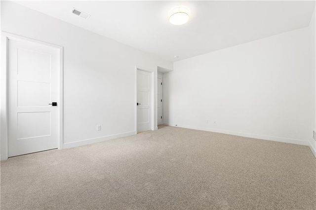 10332 N Potter Avenue, Kansas City, MO 64157