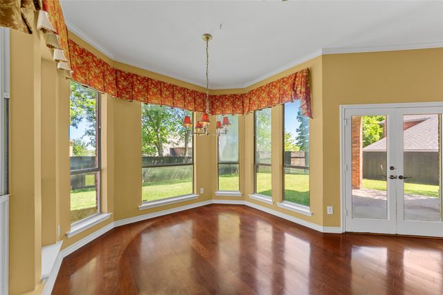 917 Hills Creek Drive, Mckinney, TX 75072