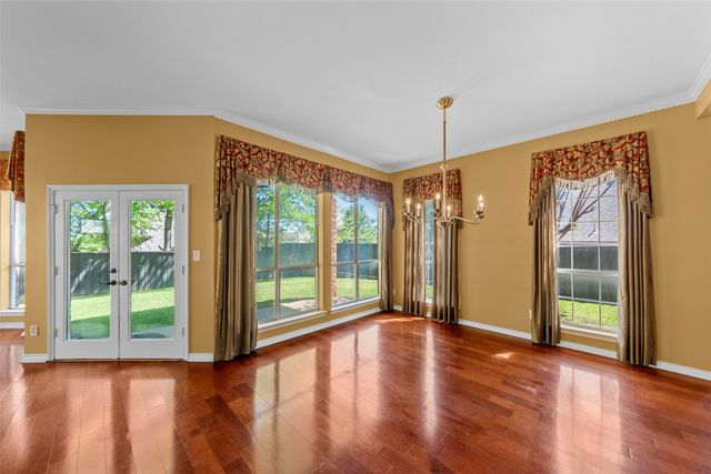 917 Hills Creek Drive, Mckinney, TX 75072