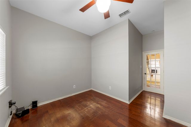 917 Hills Creek Drive, Mckinney, TX 75072