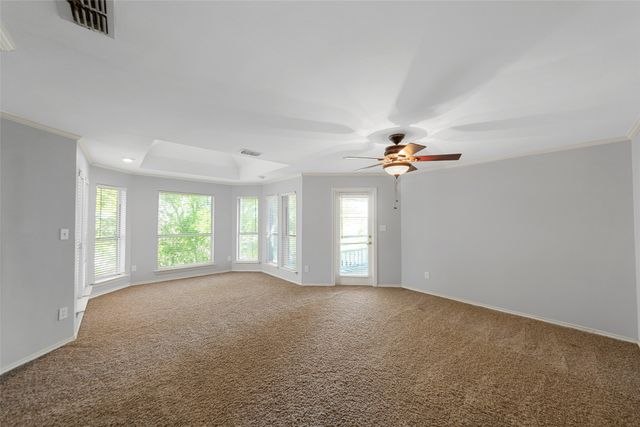 917 Hills Creek Drive, Mckinney, TX 75072