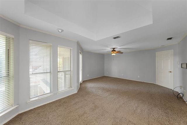 917 Hills Creek Drive, Mckinney, TX 75072