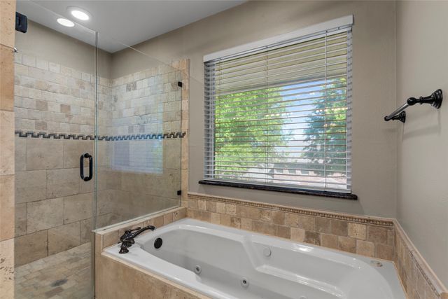 917 Hills Creek Drive, Mckinney, TX 75072