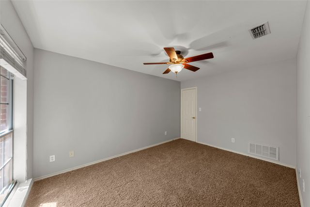 917 Hills Creek Drive, Mckinney, TX 75072