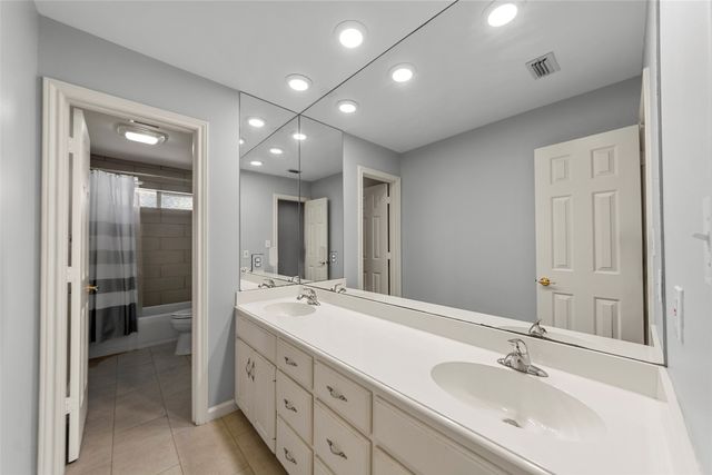 917 Hills Creek Drive, Mckinney, TX 75072