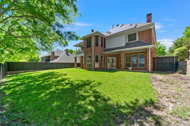 917 Hills Creek Drive, Mckinney, TX 75072