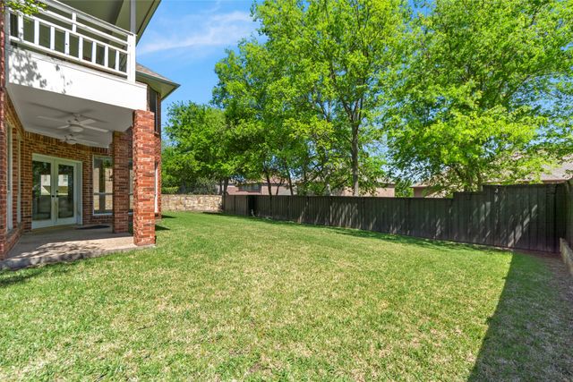 917 Hills Creek Drive, Mckinney, TX 75072