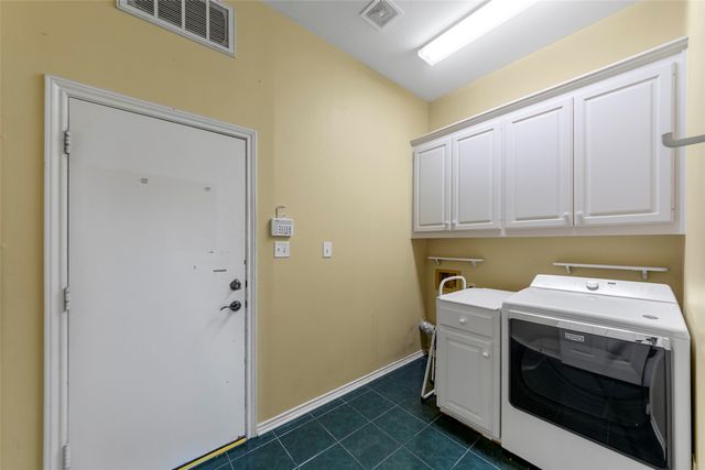 917 Hills Creek Drive, Mckinney, TX 75072