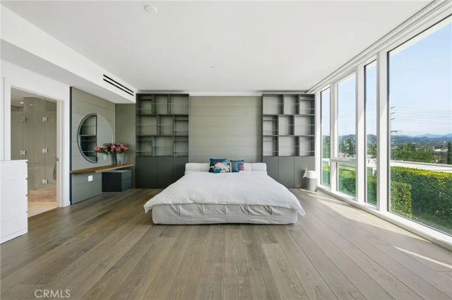9000 W 3rd Street 409, Los Angeles, CA 90048