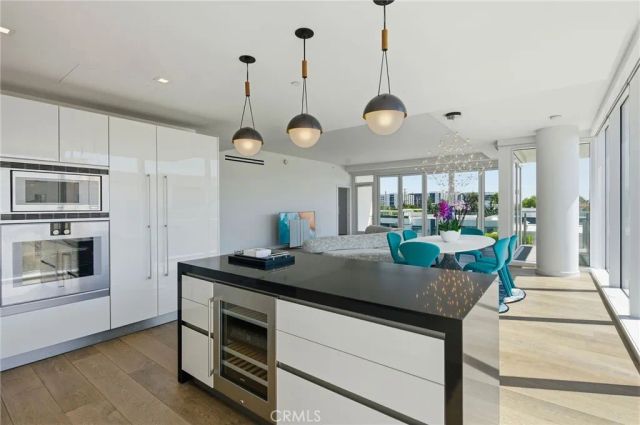 9000 W 3rd Street 409, Los Angeles, CA 90048