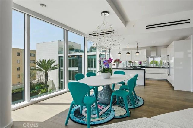 9000 W 3rd Street 409, Los Angeles, CA 90048