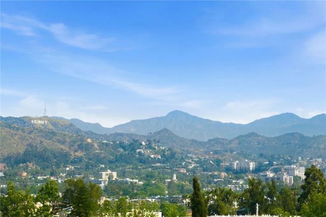 9000 W 3rd Street 409, Los Angeles, CA 90048