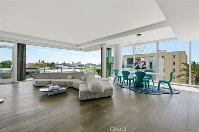 9000 W 3rd Street 409, Los Angeles, CA 90048