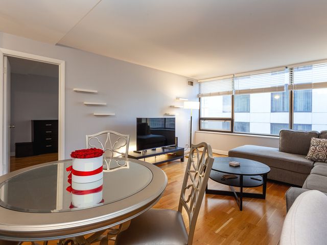 233 E Erie Street 1907, Chicago, IL 60611