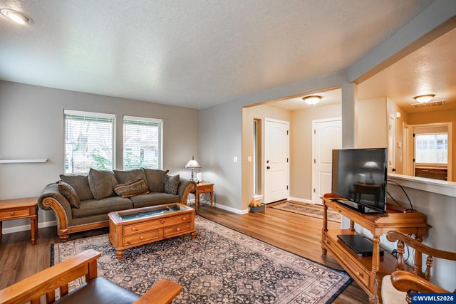 361 W Jadon Dr, Lebanon, OR 97355