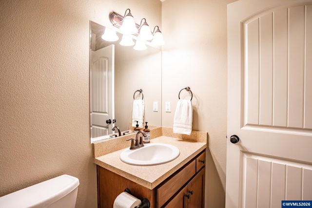 361 W Jadon Dr, Lebanon, OR 97355