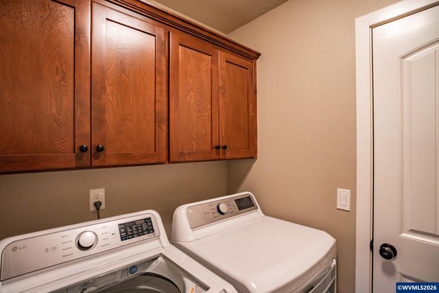 361 W Jadon Dr, Lebanon, OR 97355