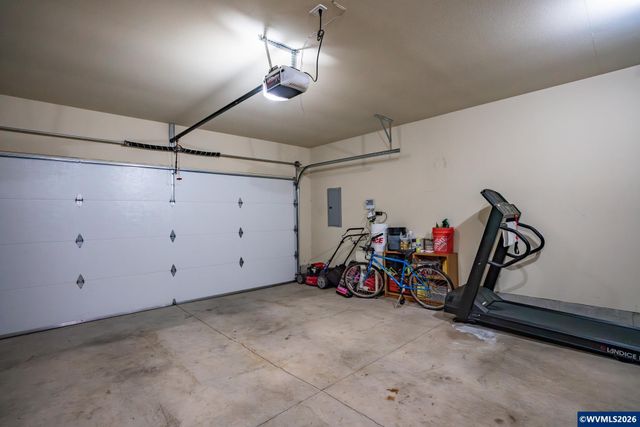 361 W Jadon Dr, Lebanon, OR 97355