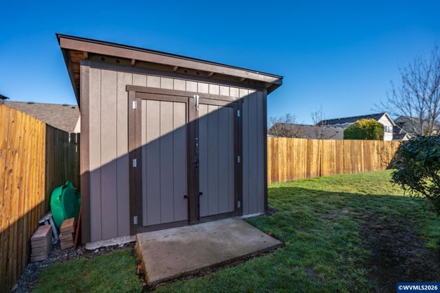 361 W Jadon Dr, Lebanon, OR 97355