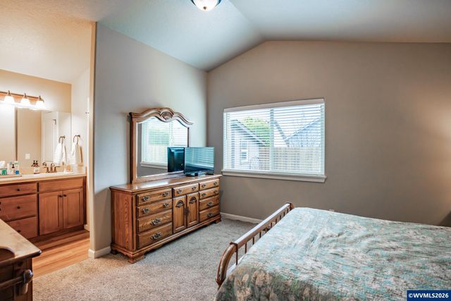 361 W Jadon Dr, Lebanon, OR 97355