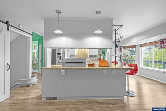 1290 Linnwood Dr NE, Albany, OR 97322