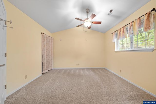 1290 Linnwood Dr NE, Albany, OR 97322