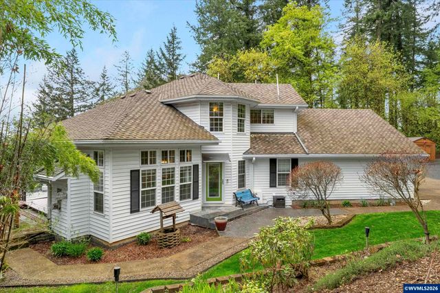 1290 Linnwood Dr NE, Albany, OR 97322