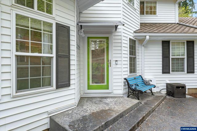 1290 Linnwood Dr NE, Albany, OR 97322