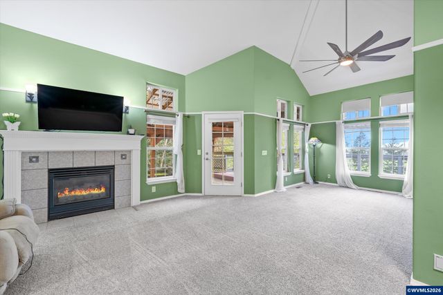 1290 Linnwood Dr NE, Albany, OR 97322