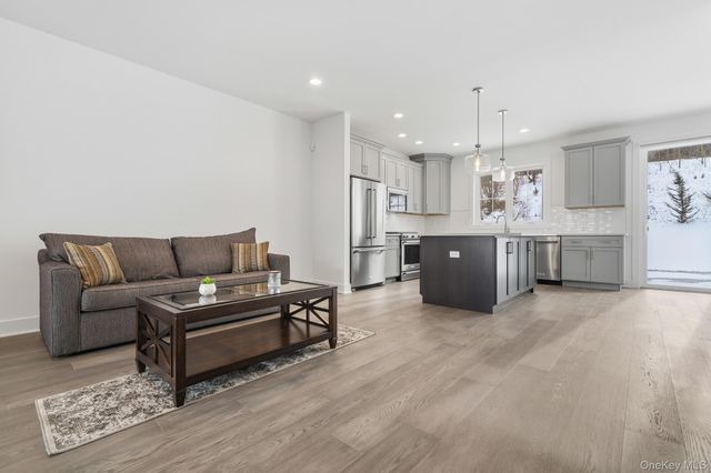 4034 Chestnut Ridge Road 62, Fishkill, NY 12524