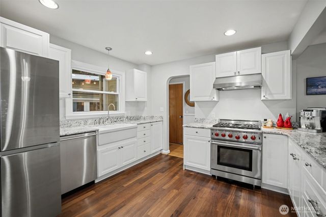 2431 SW 149th Place, Burien, WA 98166