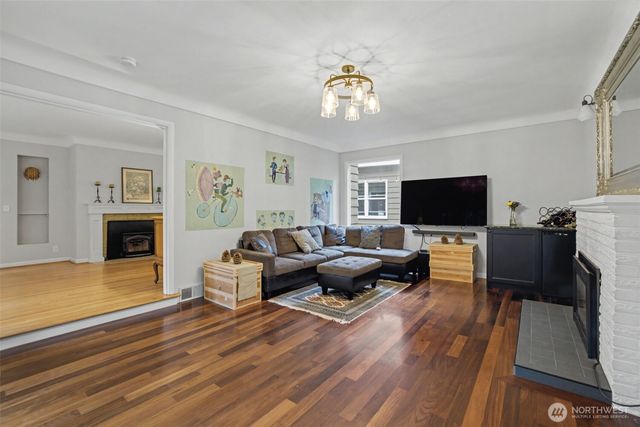 2431 SW 149th Place, Burien, WA 98166