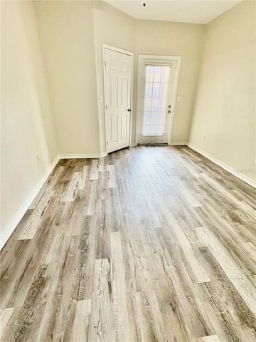 4323 BAYSIDE VILLAGE DRIVE 202, Tampa, FL 33615