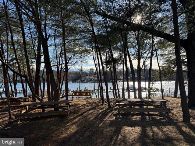 1016 CHESTNUT HAVEN CT, Chestnut Hill Cove, MD 21226