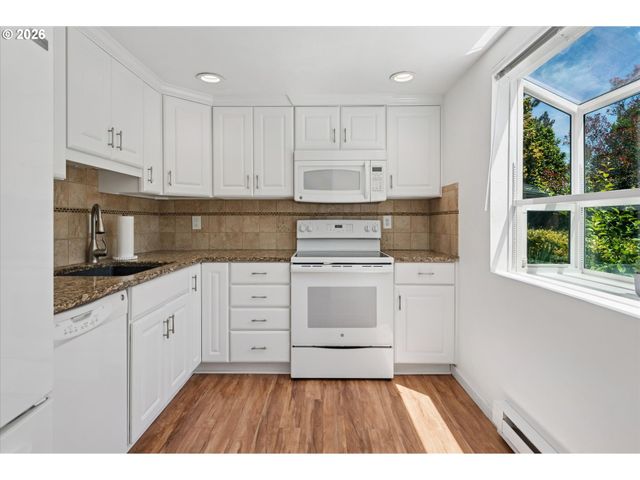 10820 Sw MEADOWBROOK Dr 60, Portland, OR 97224
