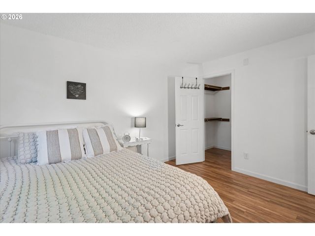 10820 Sw MEADOWBROOK Dr 60, Portland, OR 97224