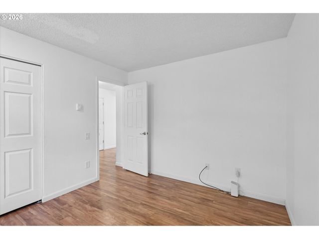 10820 Sw MEADOWBROOK Dr 60, Portland, OR 97224