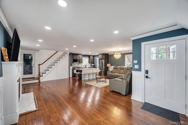 207 N Grove Street, Valley Stream, NY 11580