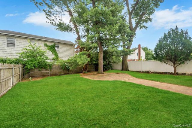 207 N Grove Street, Valley Stream, NY 11580