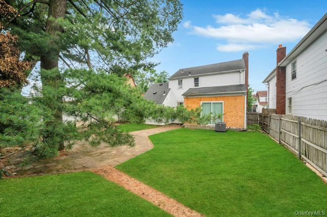 207 N Grove Street, Valley Stream, NY 11580