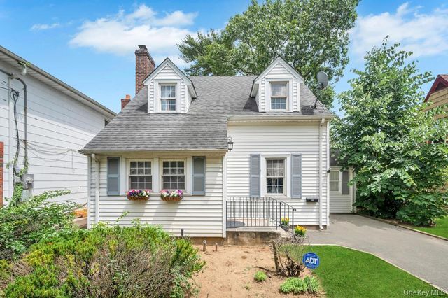 207 N Grove Street, Valley Stream, NY 11580