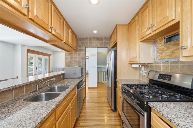 3594-3596 Beechwood Blvd, Greenfield, PA 15217