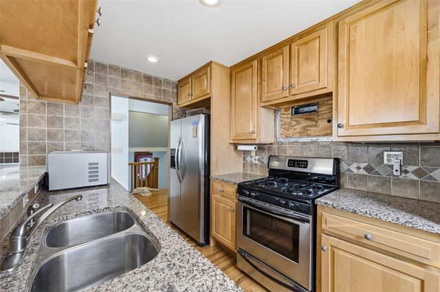 3594-3596 Beechwood Blvd, Greenfield, PA 15217