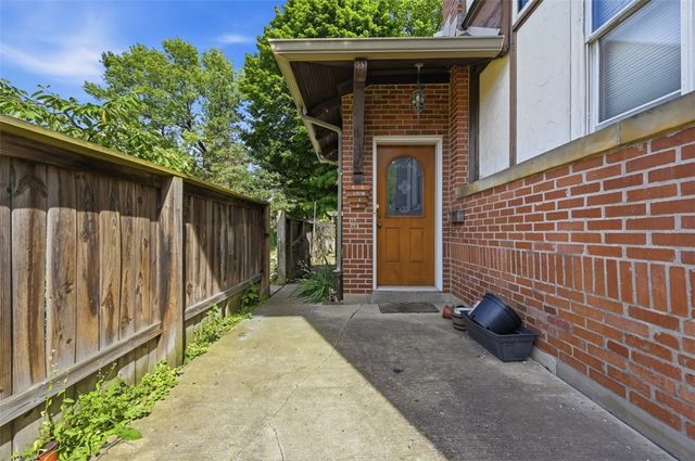 3594-3596 Beechwood Blvd, Greenfield, PA 15217
