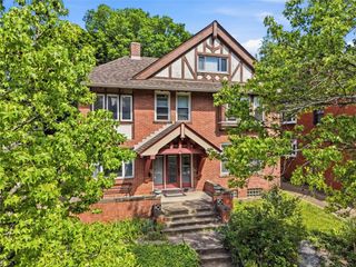 3594-3596 Beechwood Blvd, Greenfield, PA 15217