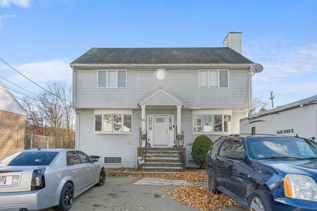 25 Auburn St, Saugus, MA 01906