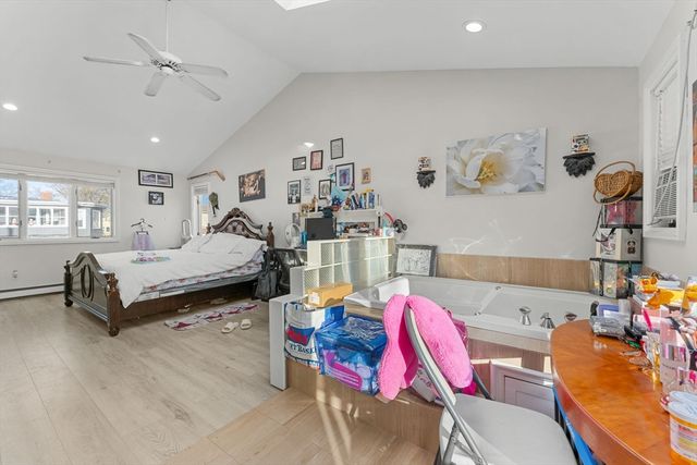 25 Auburn St, Saugus, MA 01906