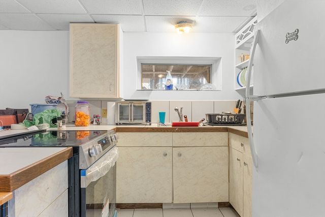 25 Auburn St, Saugus, MA 01906