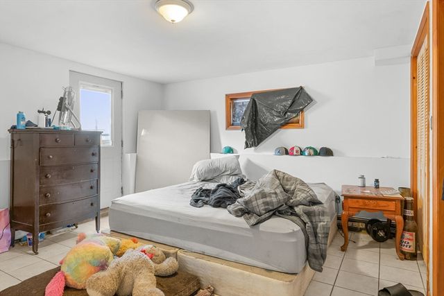 25 Auburn St, Saugus, MA 01906