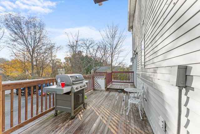 25 Auburn St, Saugus, MA 01906